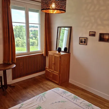 Grande maison escapade au bord de la riviere Touvre Chambre photo