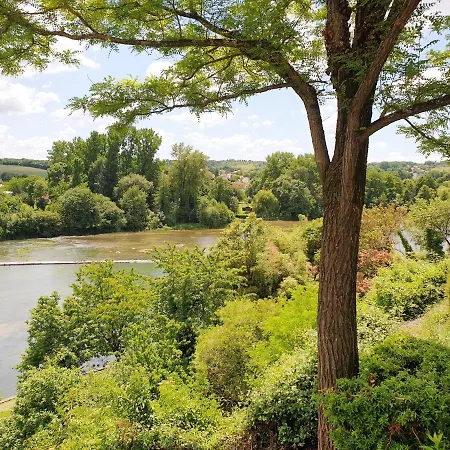 Grande maison escapade au bord de la riviere Touvre Extérieur photo