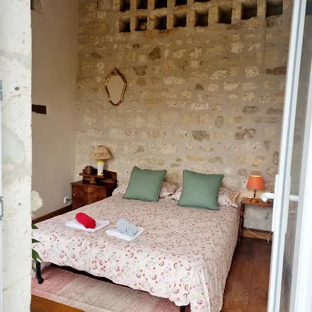 Grande maison escapade au bord de la riviere Touvre Extérieur photo