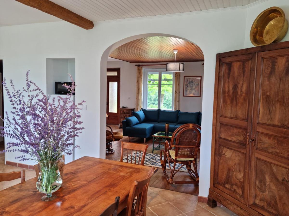 Grande Maison Escapade Au Bord De La Riviere Touvre